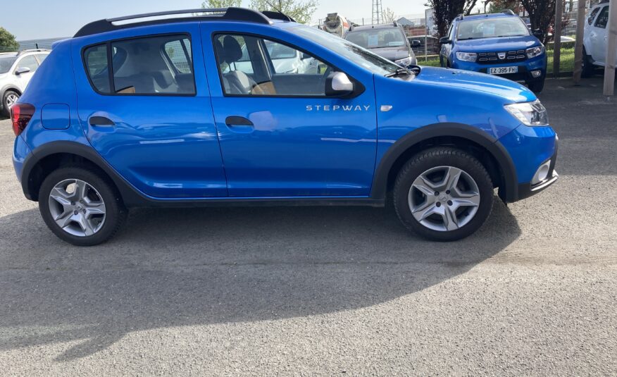 DACIA SANDERO ECO-G 100 ESSENTIEL