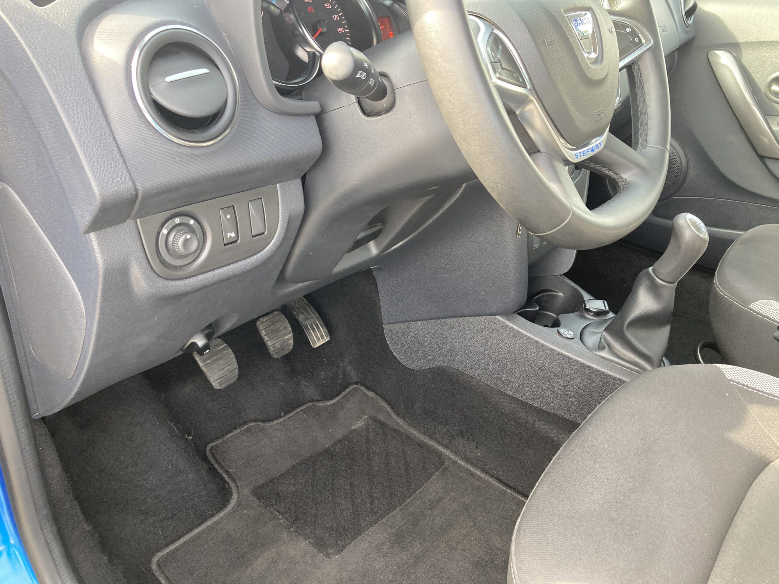 DACIA SANDERO ECO-G 100 ESSENTIEL