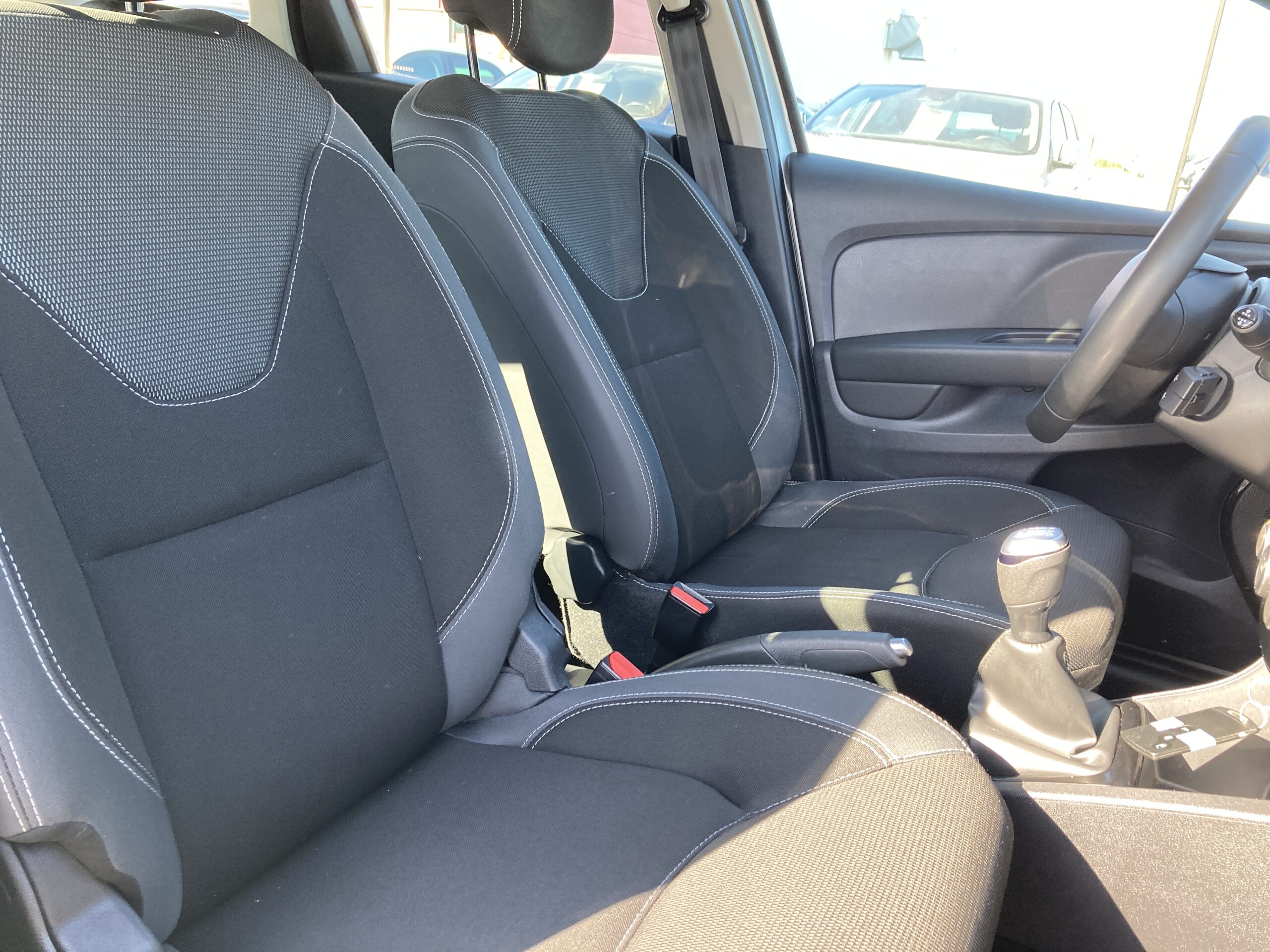 RENAULT CLIO IV ESTATE TCE 90 ENERGY BUSINESS