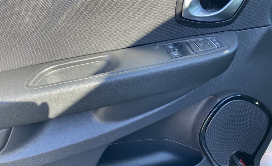 RENAULT CLIO IV ESTATE TCE 90 ENERGY BUSINESS
