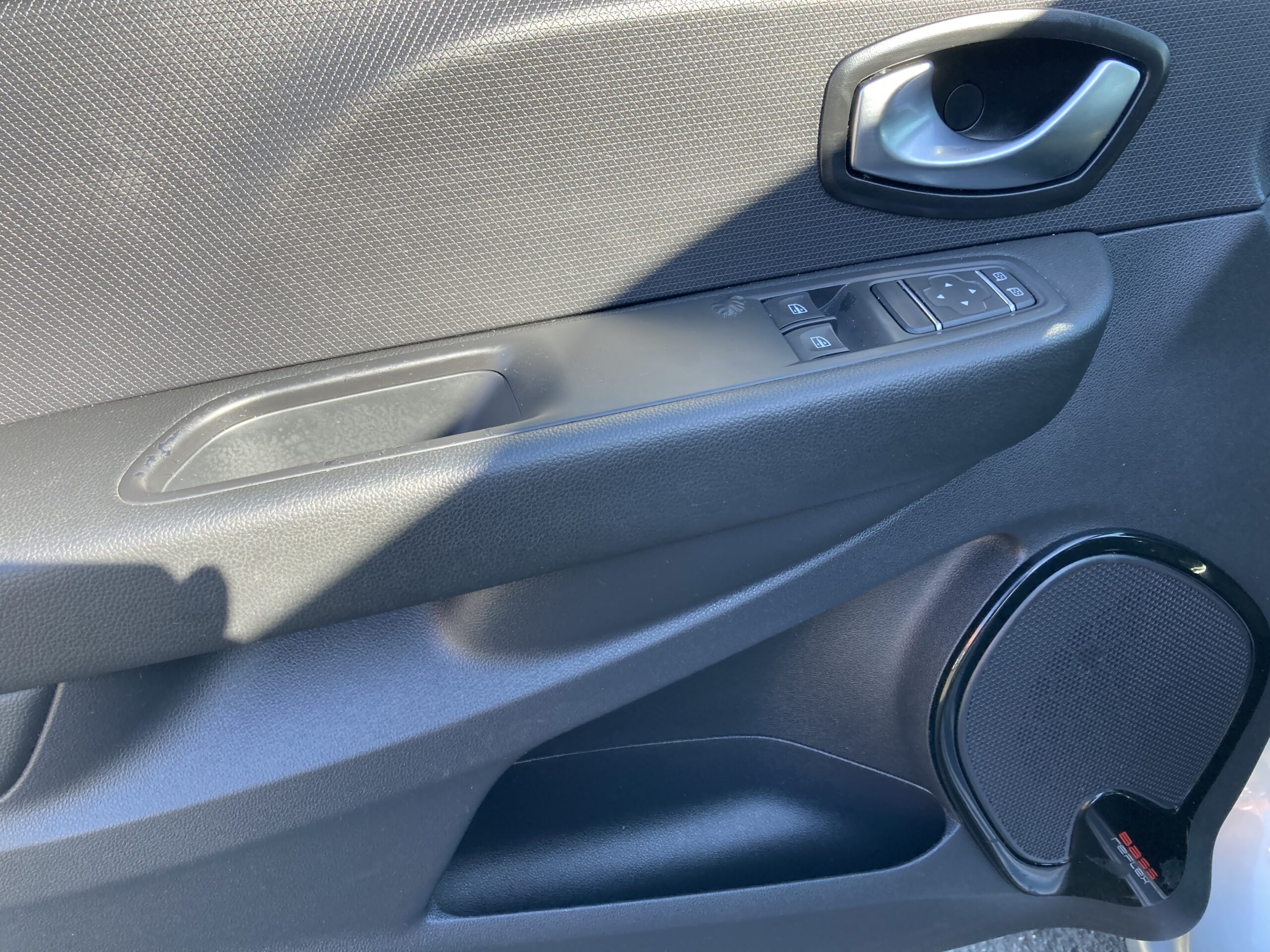 RENAULT CLIO IV ESTATE TCE 90 ENERGY BUSINESS