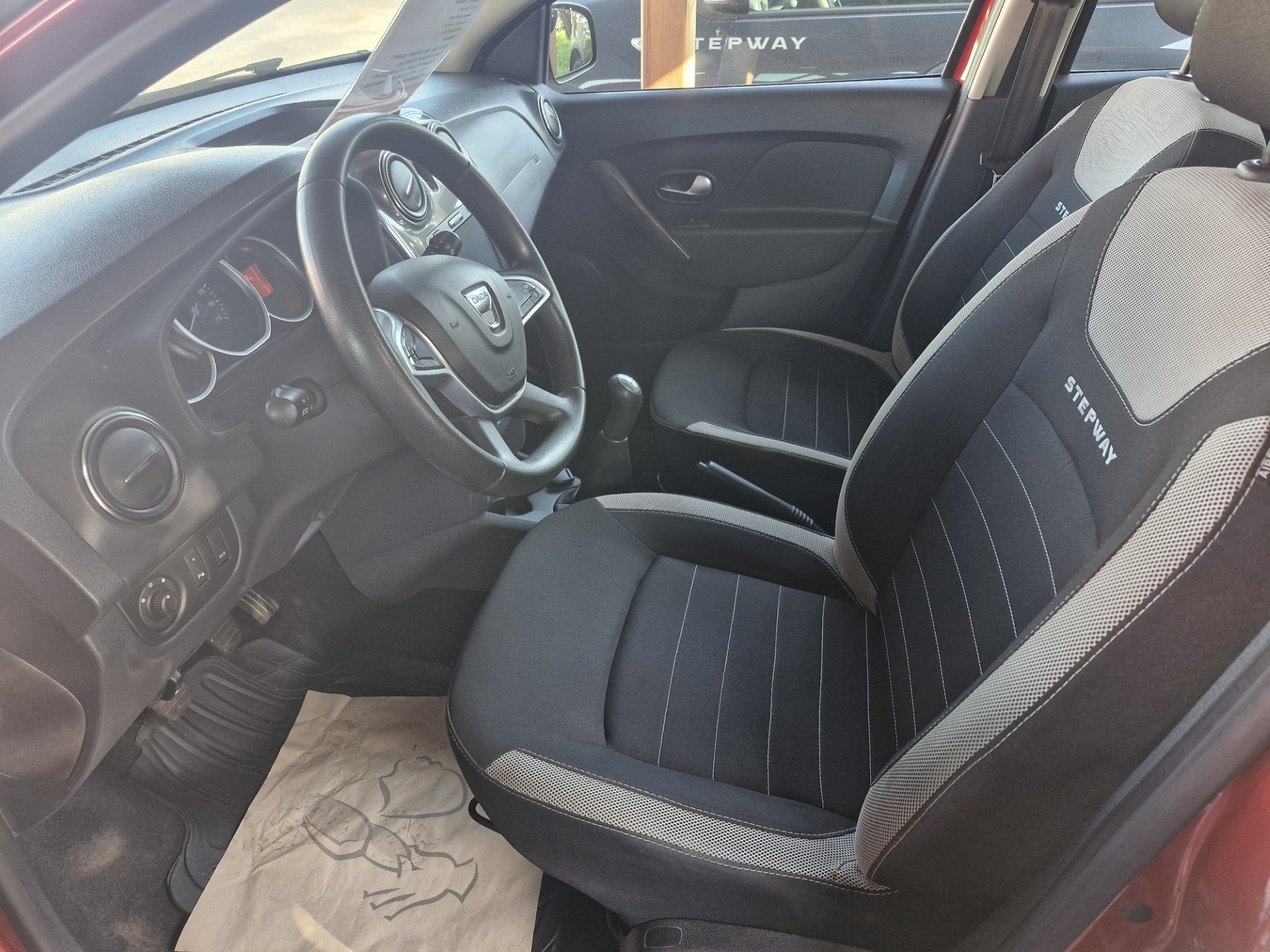 DACIA SANDERO DCI 90 STEPWAY