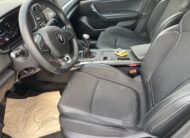RENAULT MEGANE IV BERLINE BLUE DCI 115 INTENS