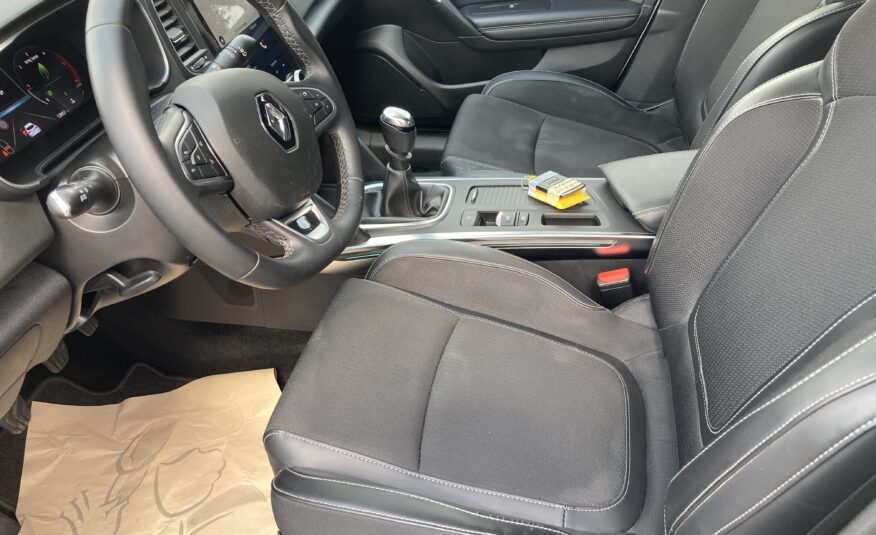 RENAULT MEGANE IV BERLINE BLUE DCI 115 INTENS