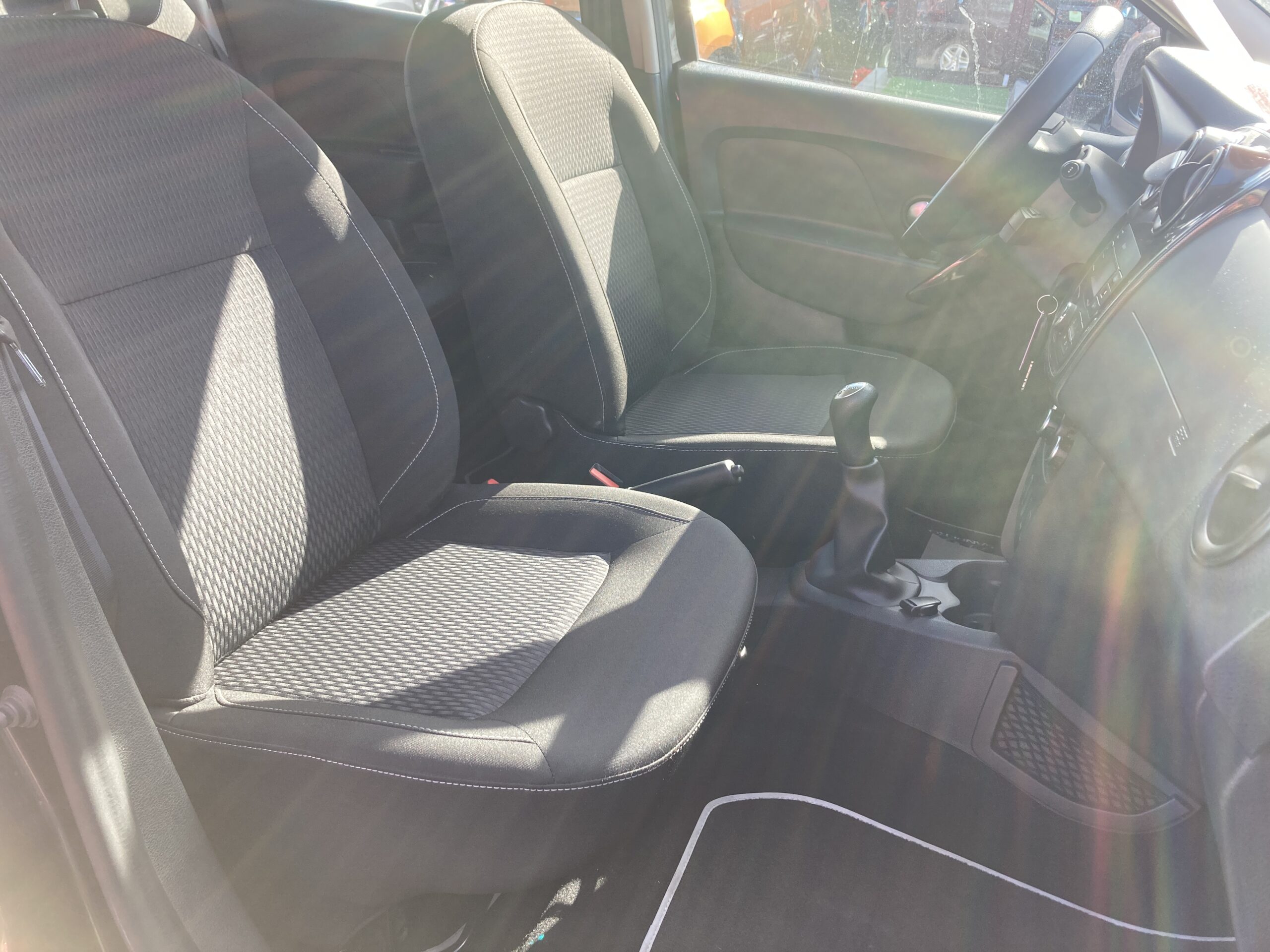 DACIA SANDERO TCE 90 LAUREATE