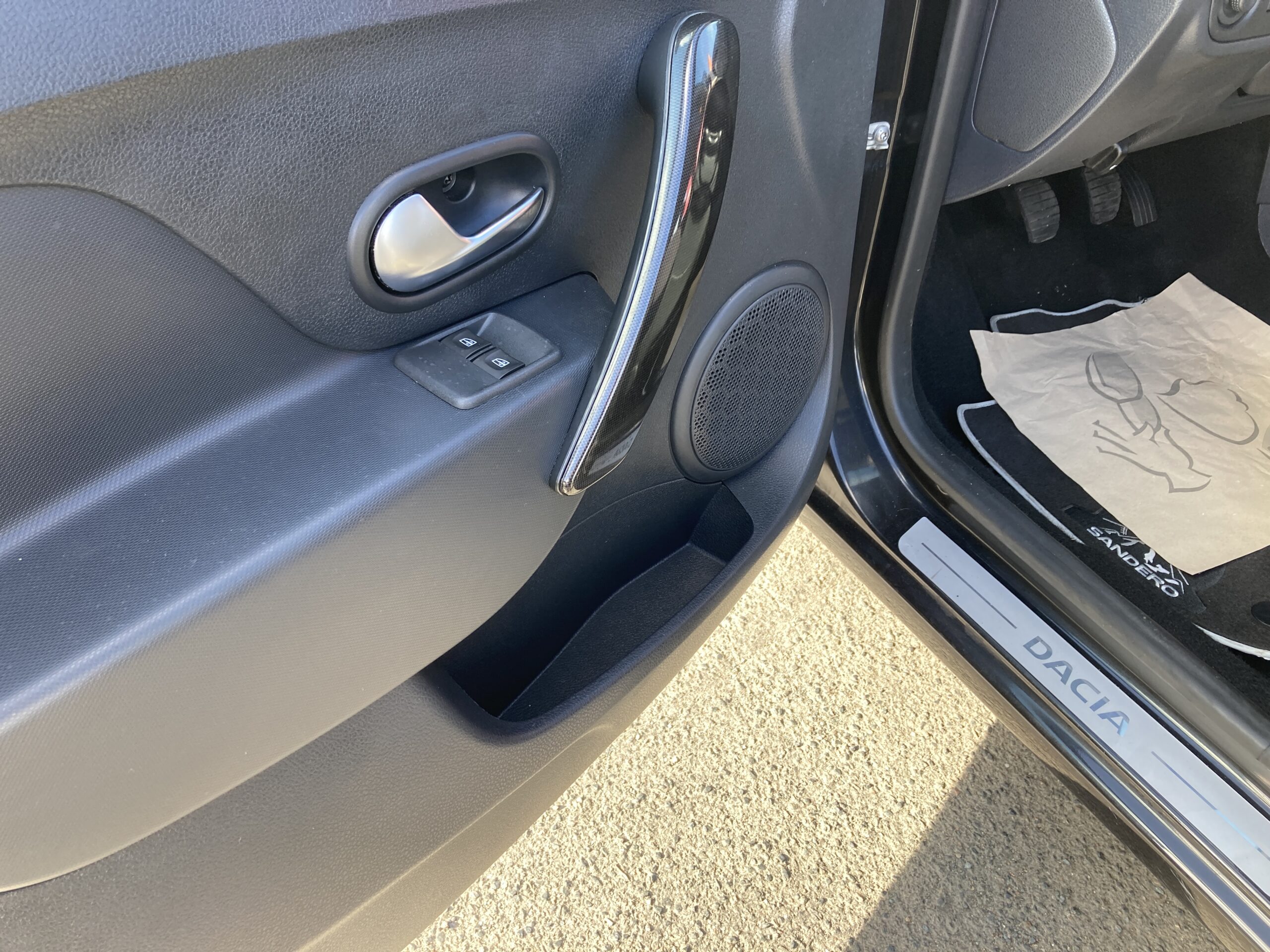 DACIA SANDERO TCE 90 LAUREATE