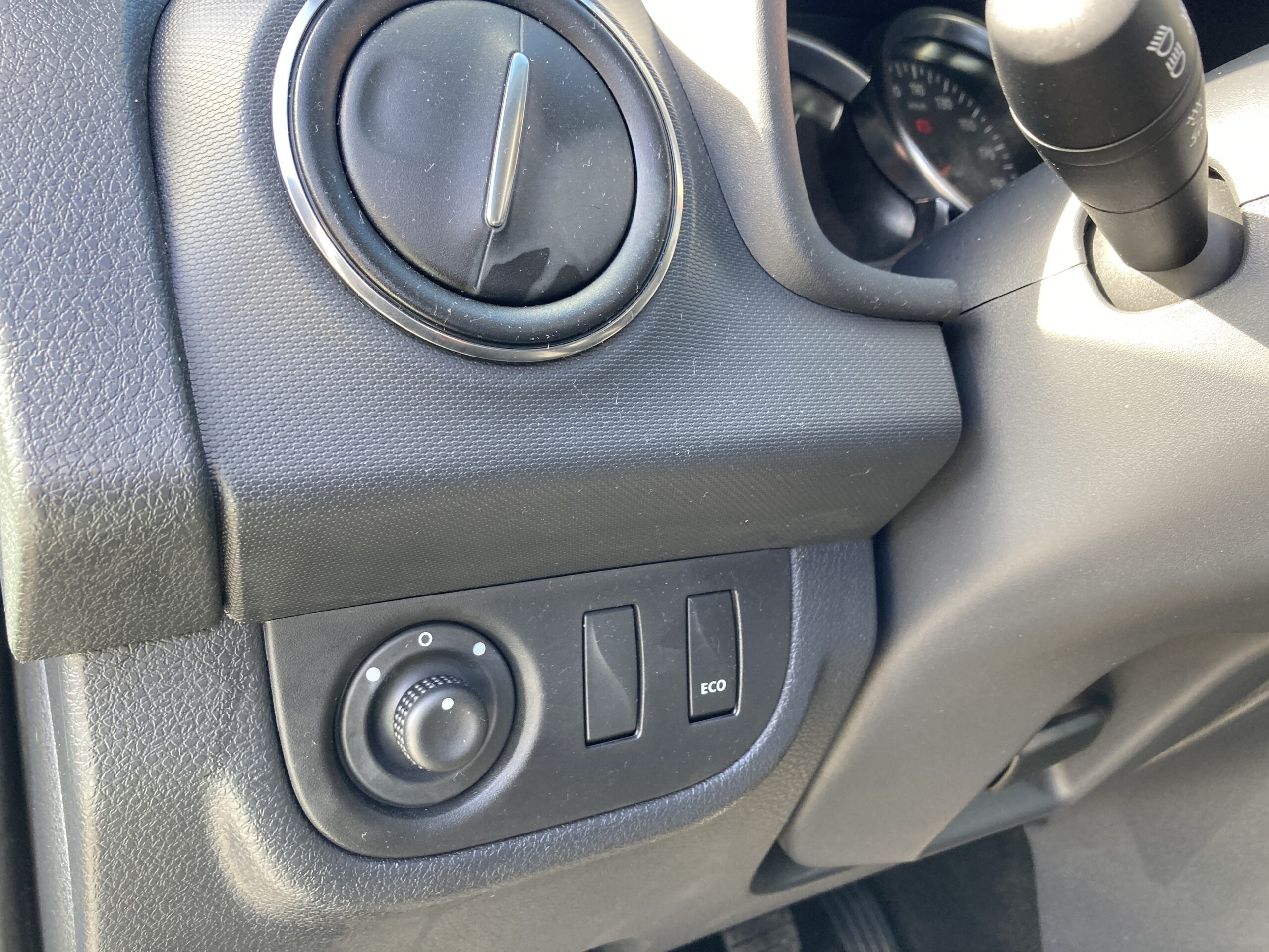 DACIA SANDERO TCE 90 LAUREATE