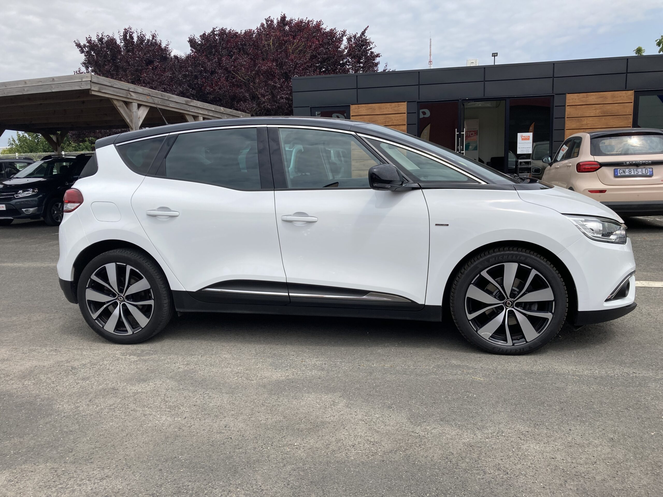 RENAULT SCENIC IV DCI 110 ENERGY EDC LIMITED