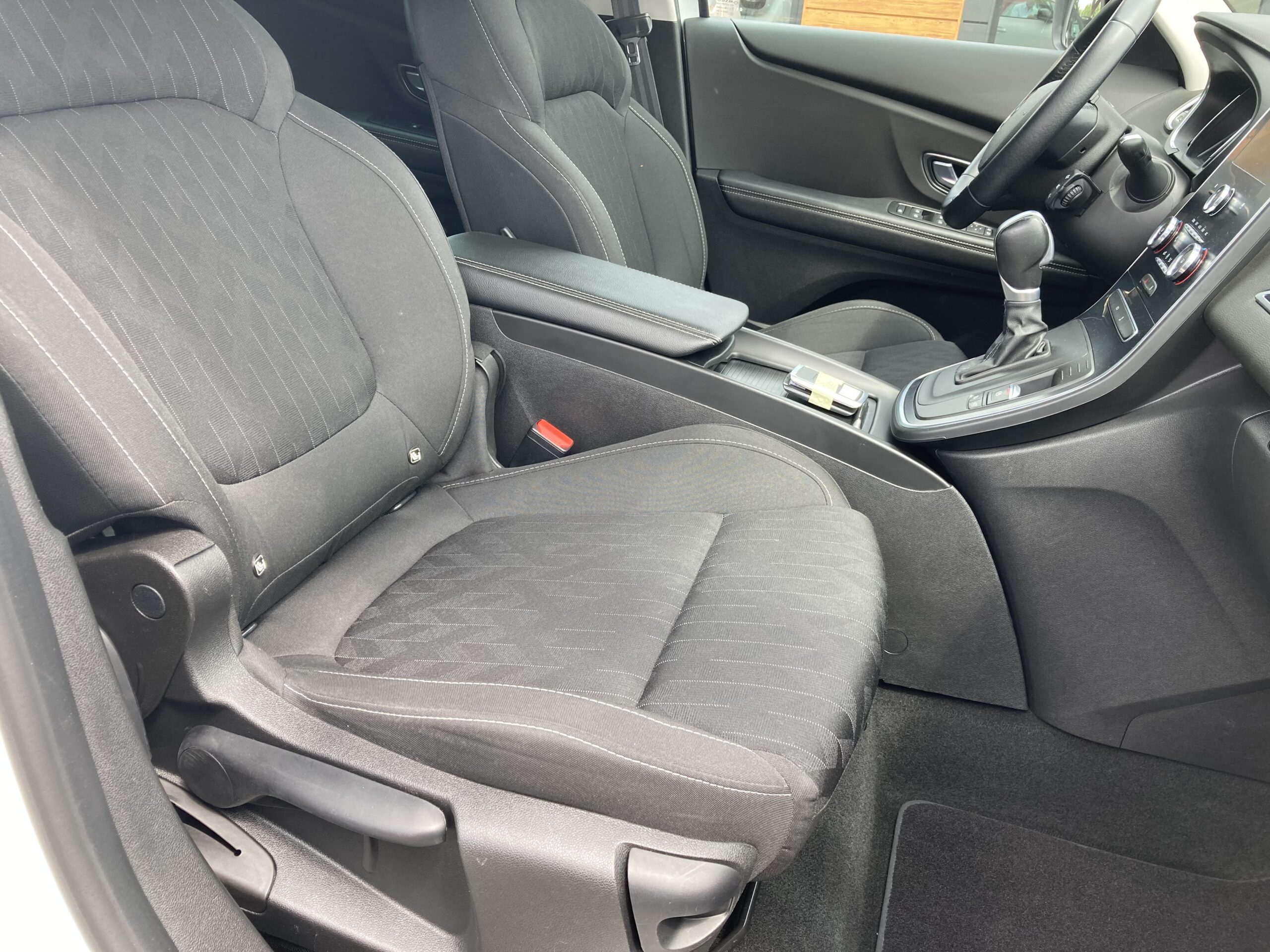 RENAULT SCENIC IV DCI 110 ENERGY EDC LIMITED