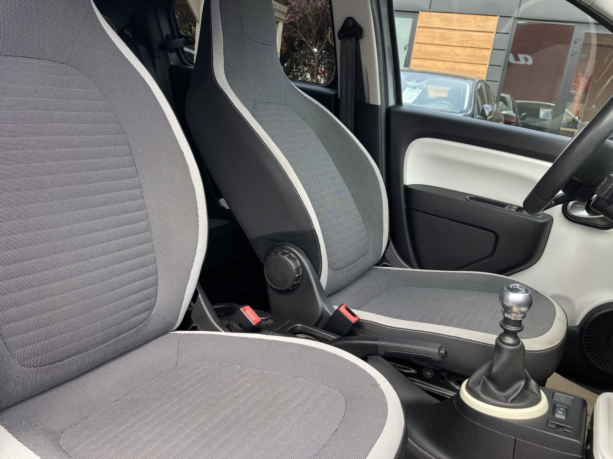 RENAULT TWINGO III 0.9 TCE 90 ENERGY INTENS