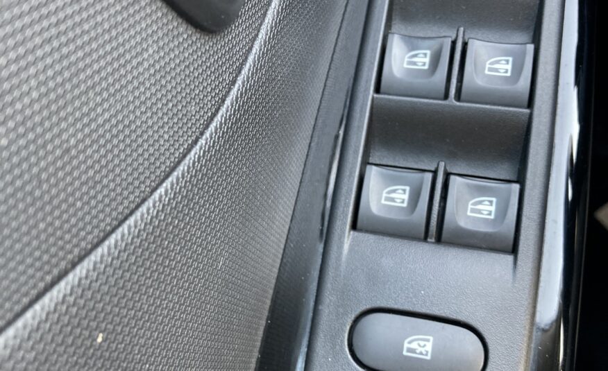 RENAULT CAPTUR DCI 90 ENERGY S&S ECO2 INTENS