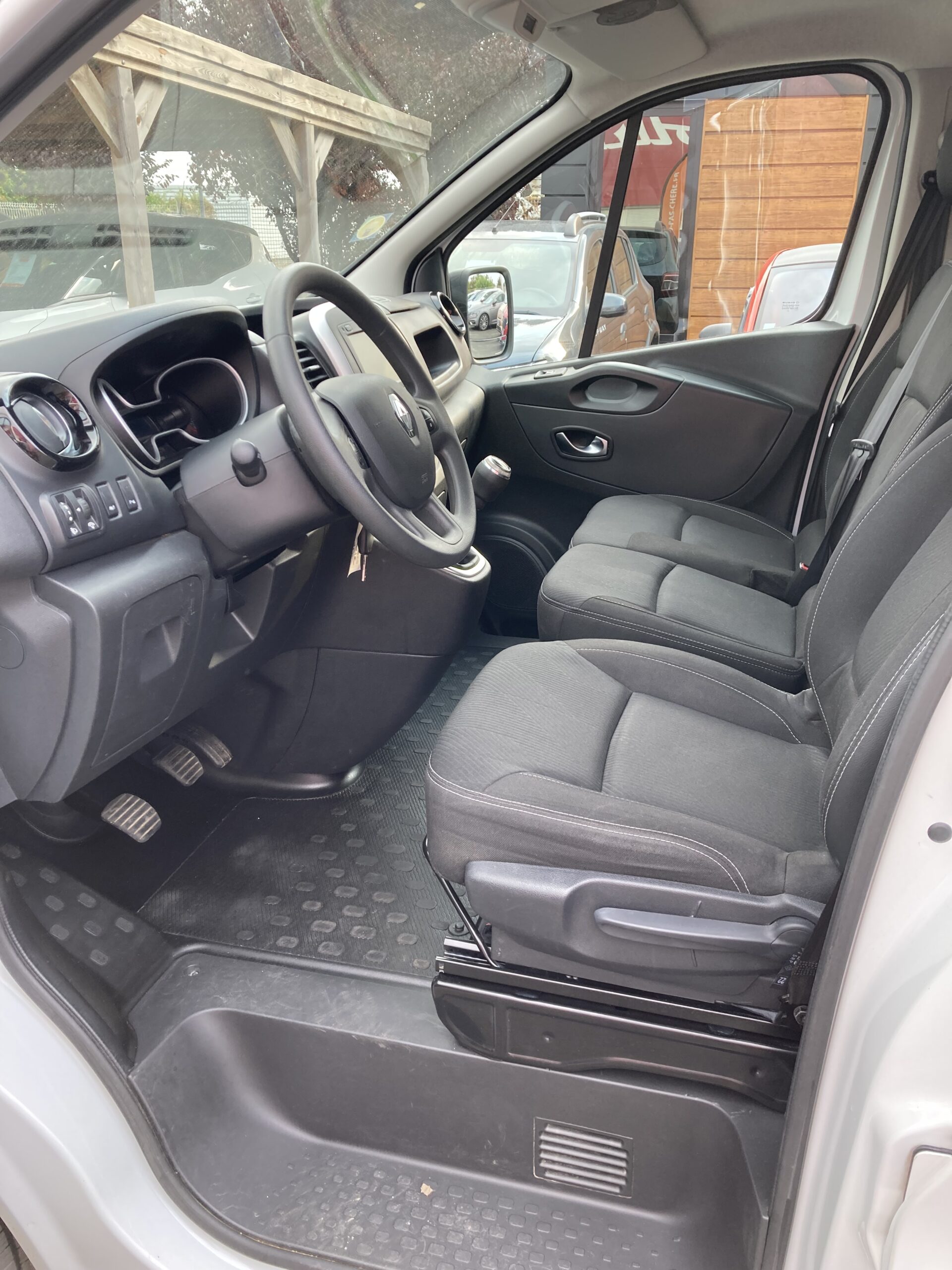 RENAULT TRAFIC FOOURGON L1H1 1200KG DCI 145 ENERGY GRAND CONFORT