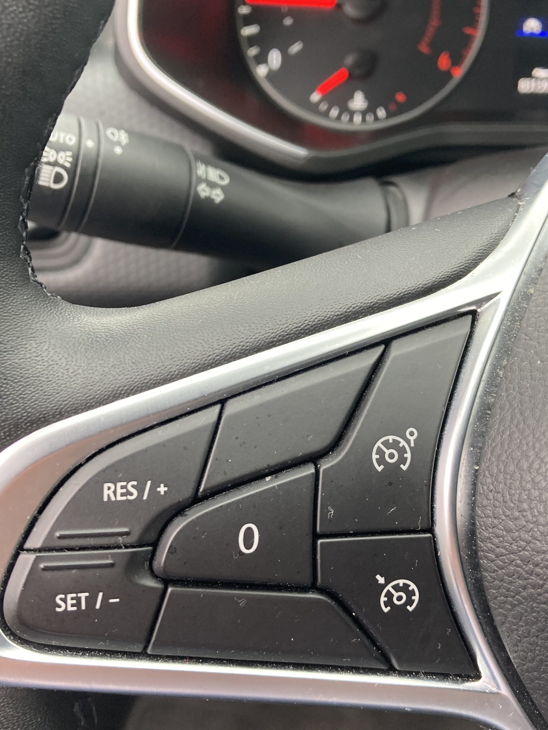 RENAULT CLIO V BLUE DCI 85 ZEN