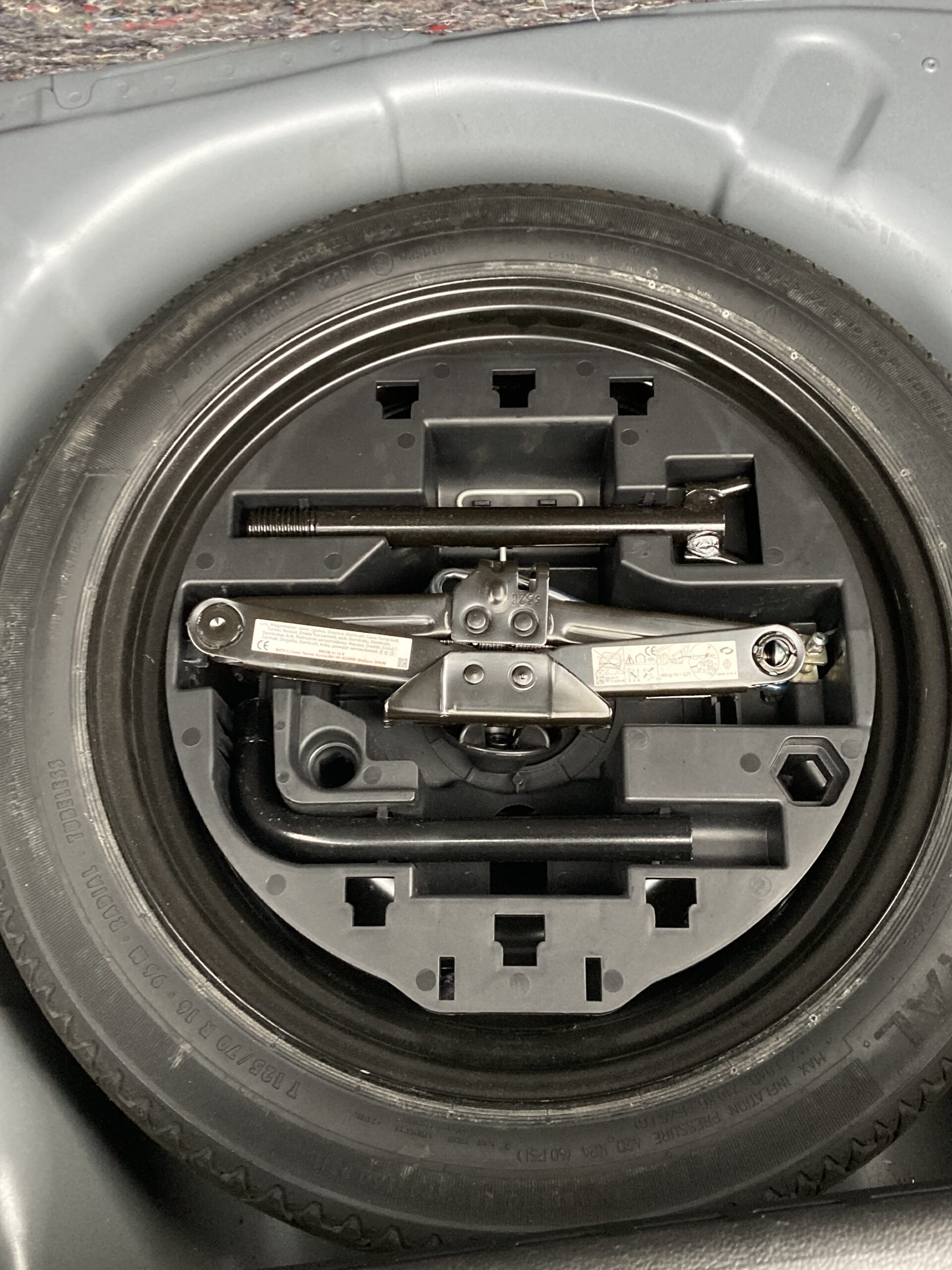 RENAULT CLIO V BLUE DCI 85 ZEN