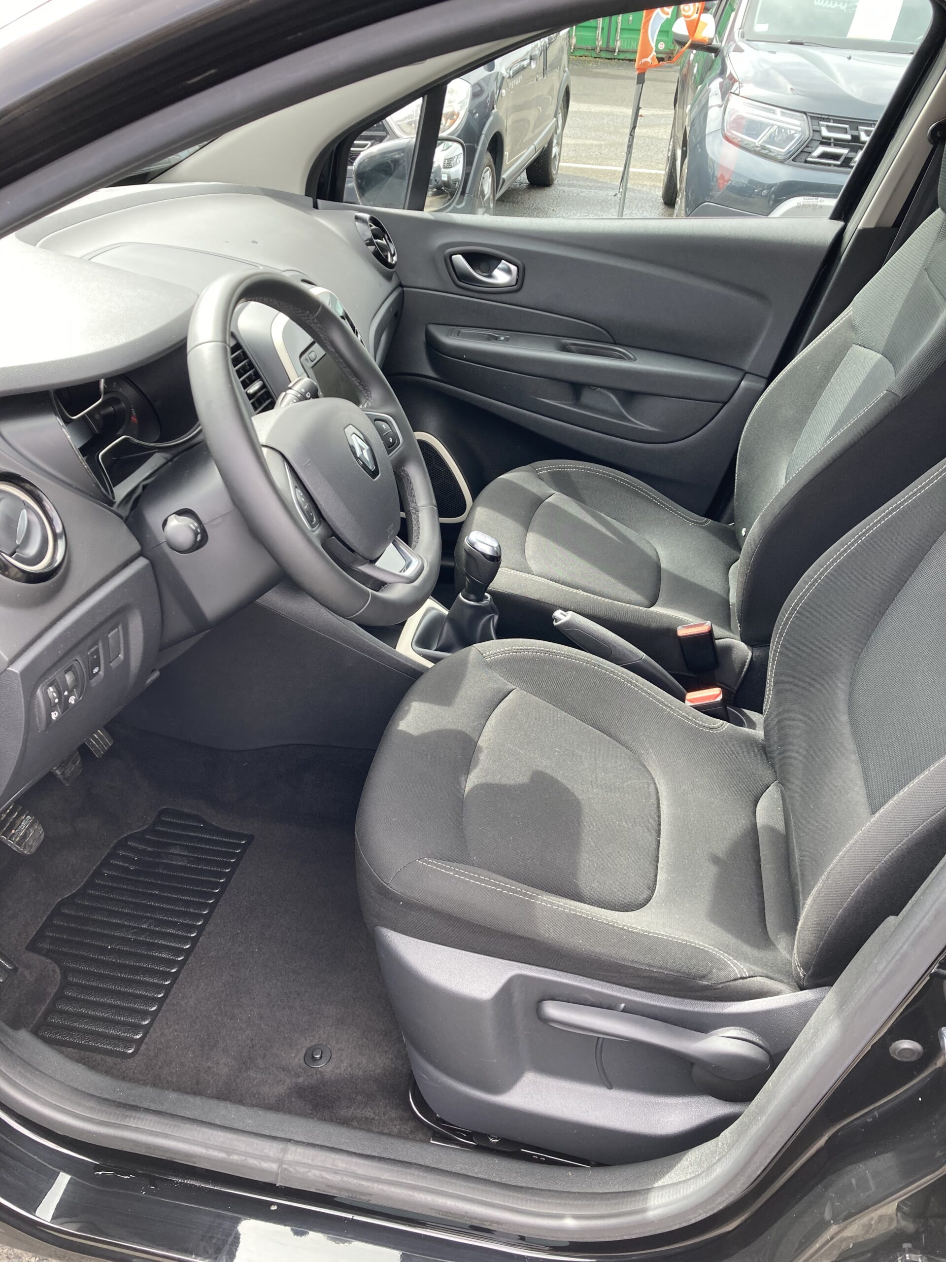 RENAULT CAPTUR DCI 90 BUSINESS