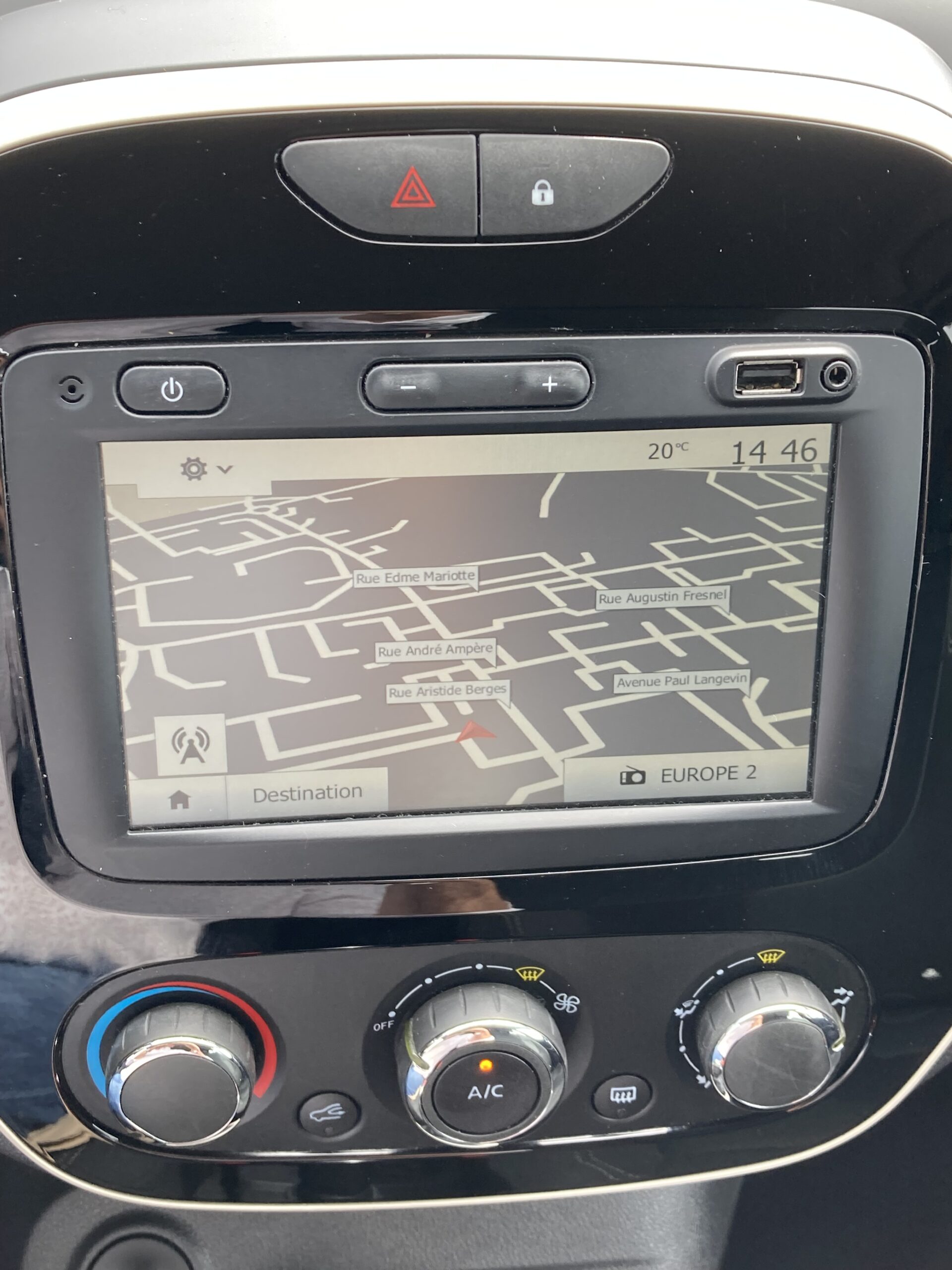 RENAULT CAPTUR DCI 90 BUSINESS