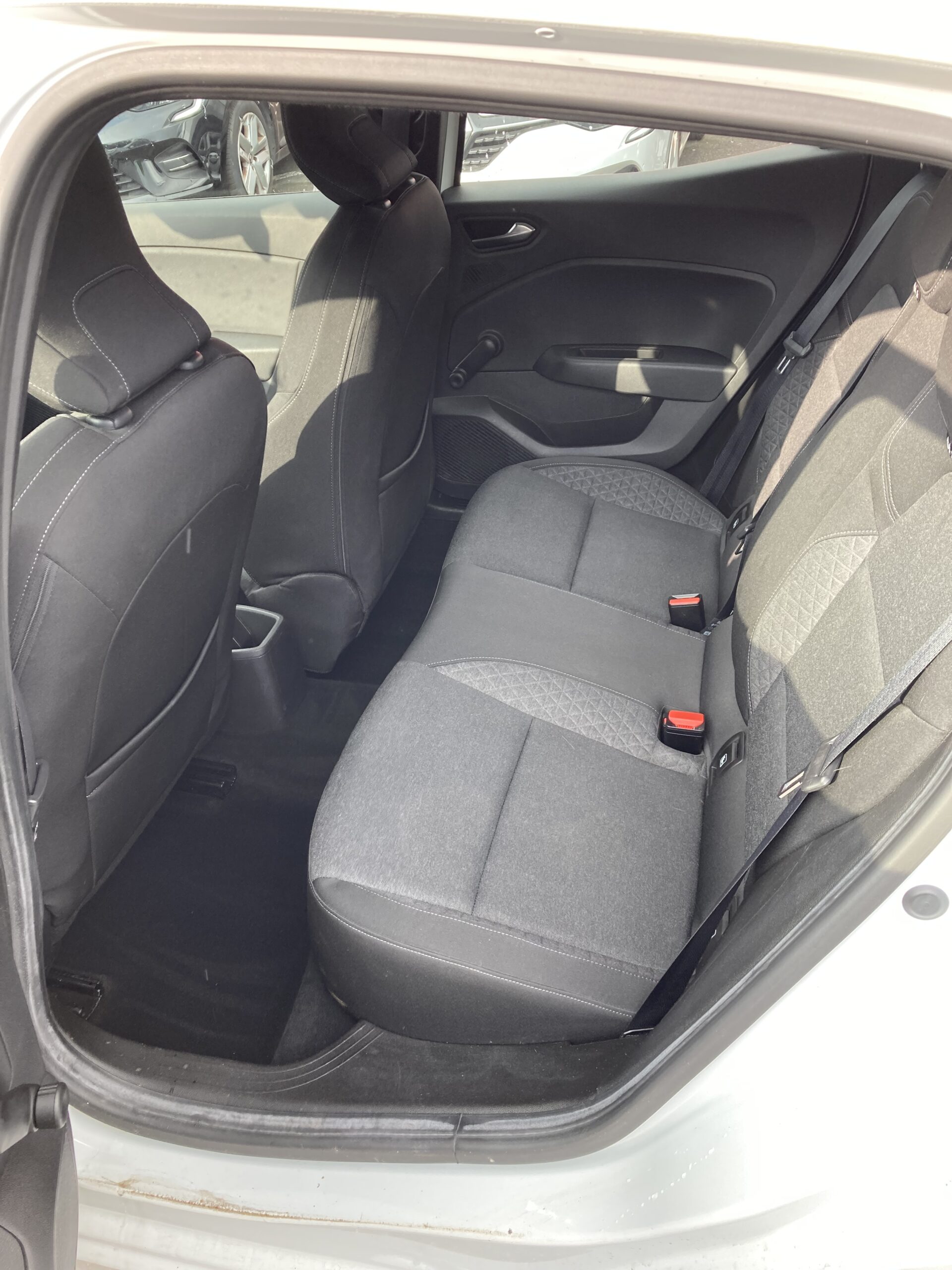 RENAULT CLIO V TCE 100 BUSINESS