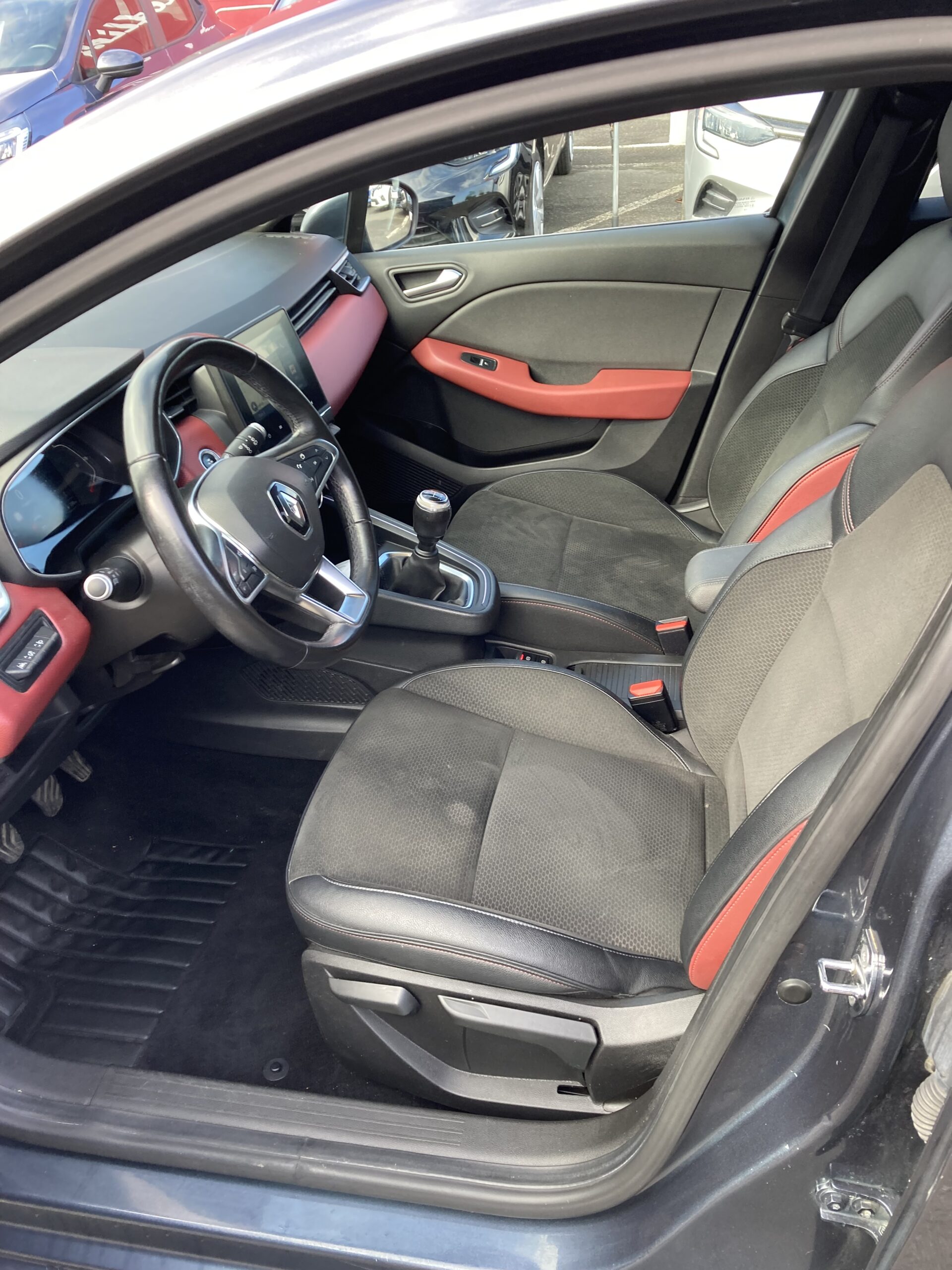 RENAULT CLIO V TCE 100 INTENS