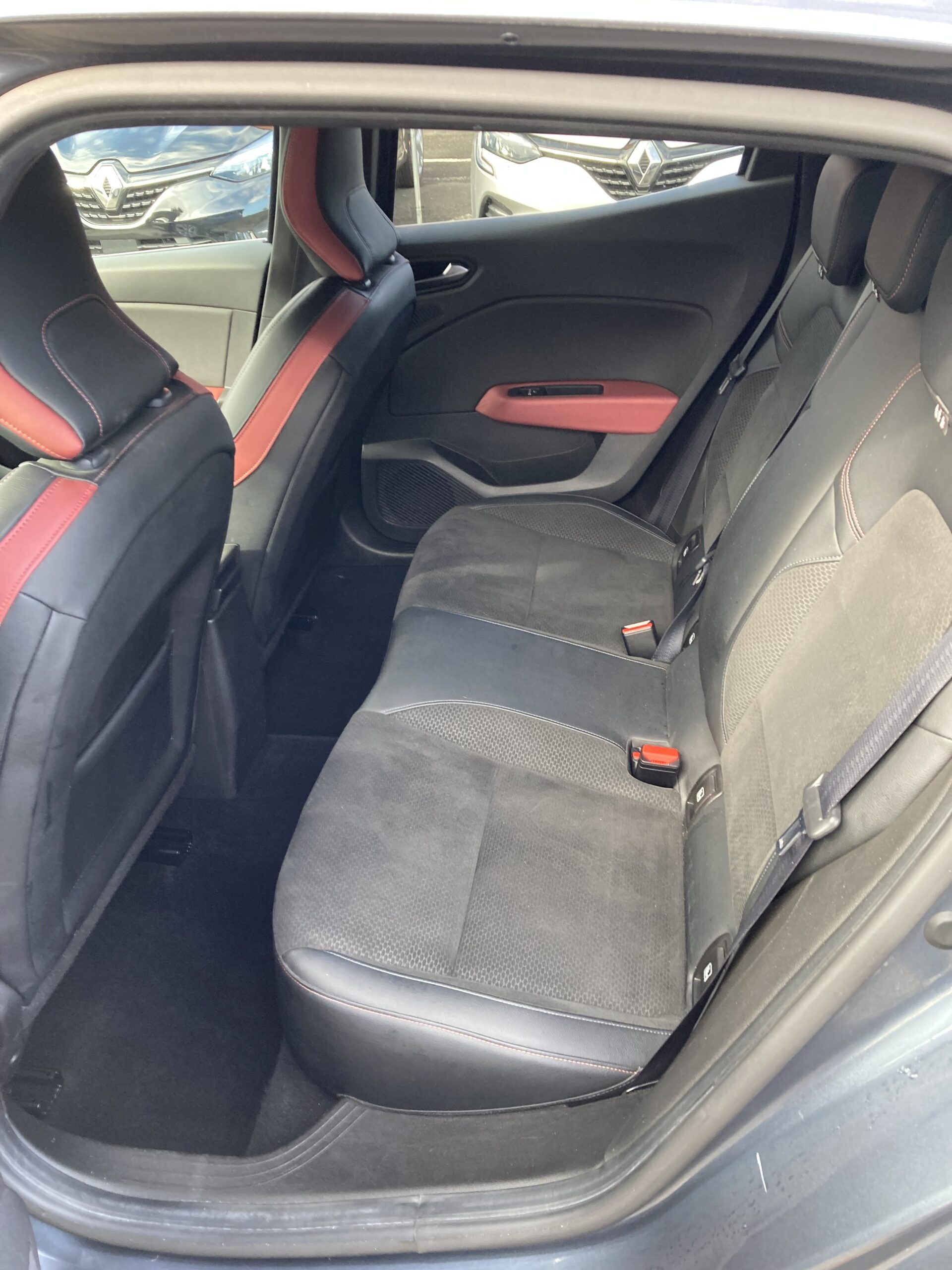 RENAULT CLIO V TCE 100 INTENS