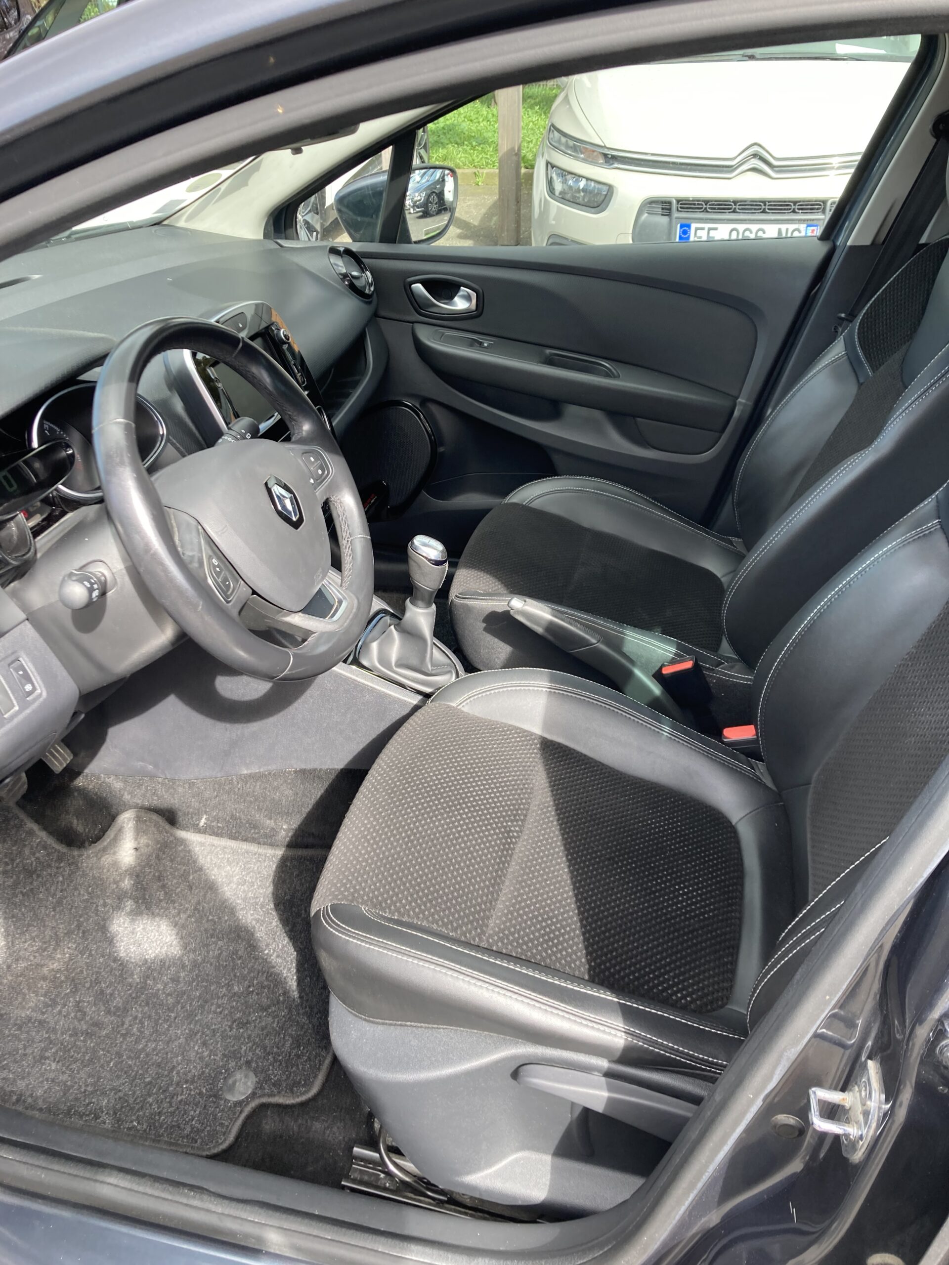 RENAULT CLIO IV DCI 90 EA6 INTENS