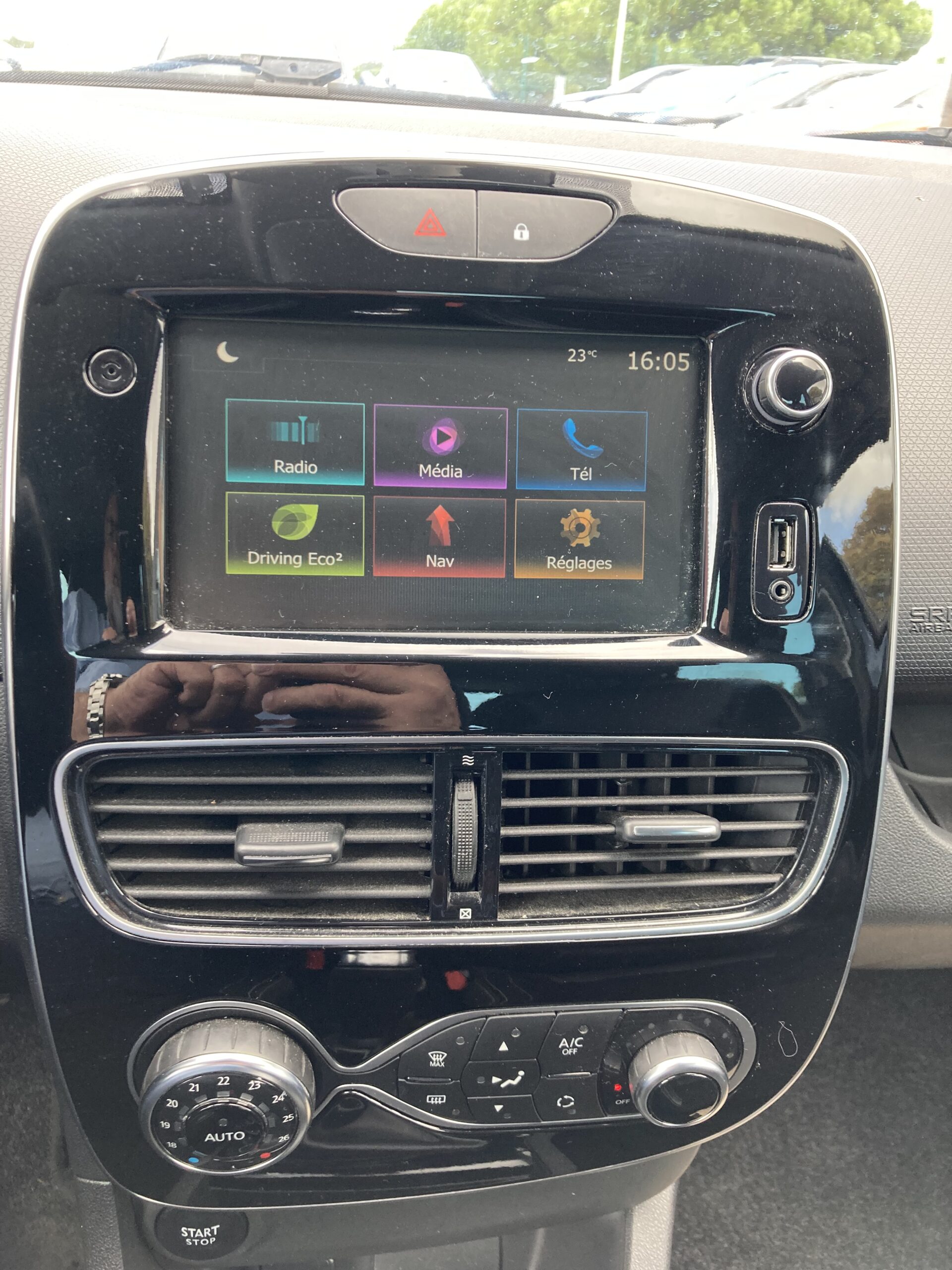 RENAULT CLIO IV DCI 90 EA6 INTENS