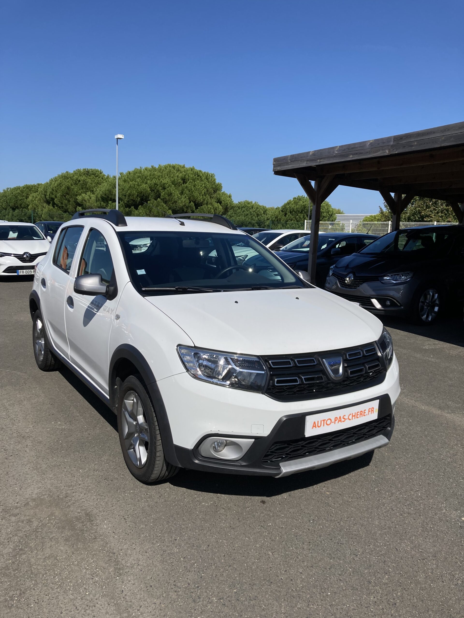 DACIA SANDERO BLUE DCI 95 STEPWAY