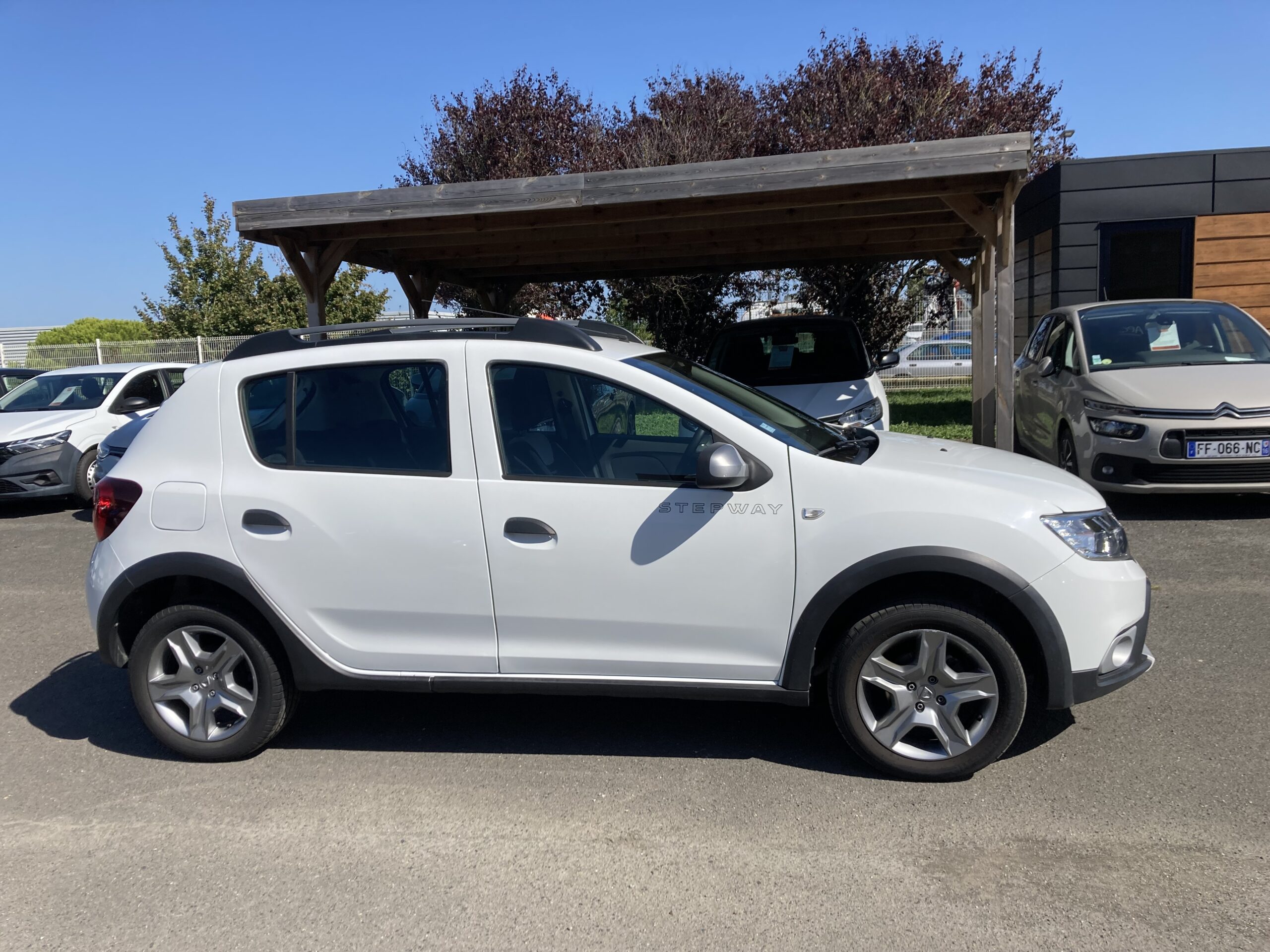 DACIA SANDERO BLUE DCI 95 STEPWAY