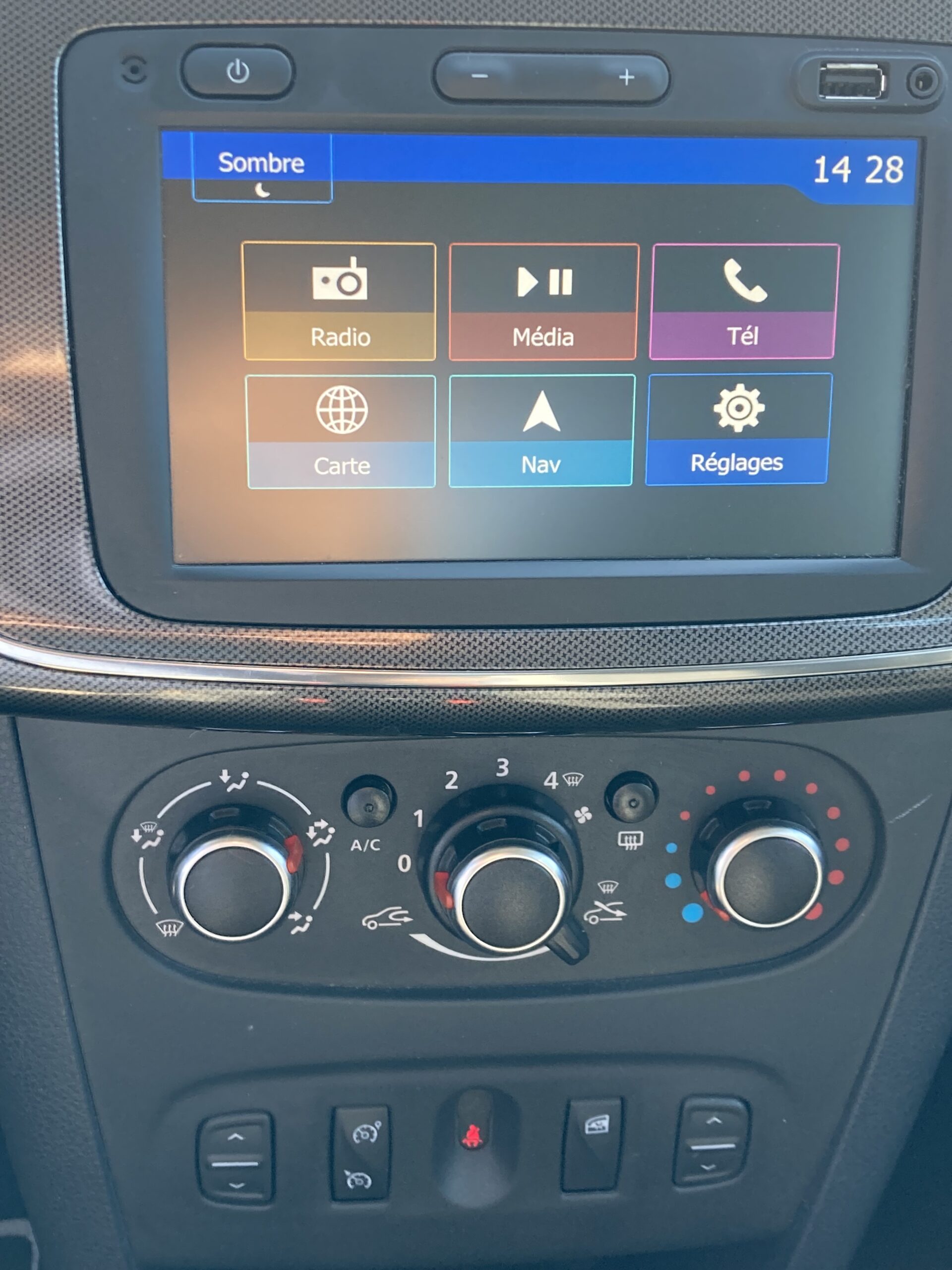 DACIA SANDERO BLUE DCI 95 STEPWAY