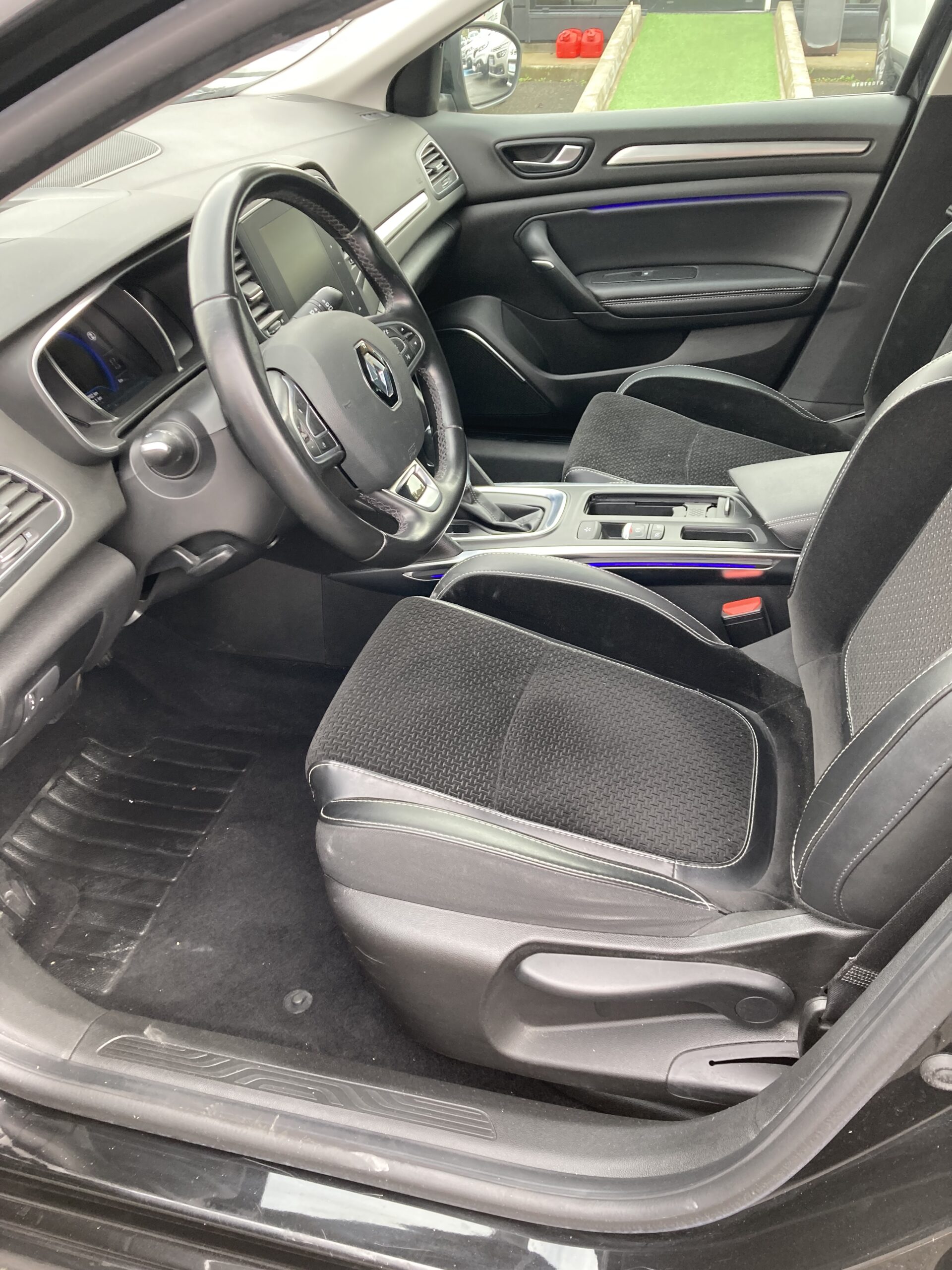 RENAULT MEGANE IV BERLINE DCI 110 ENERGY BUSINESS EDC