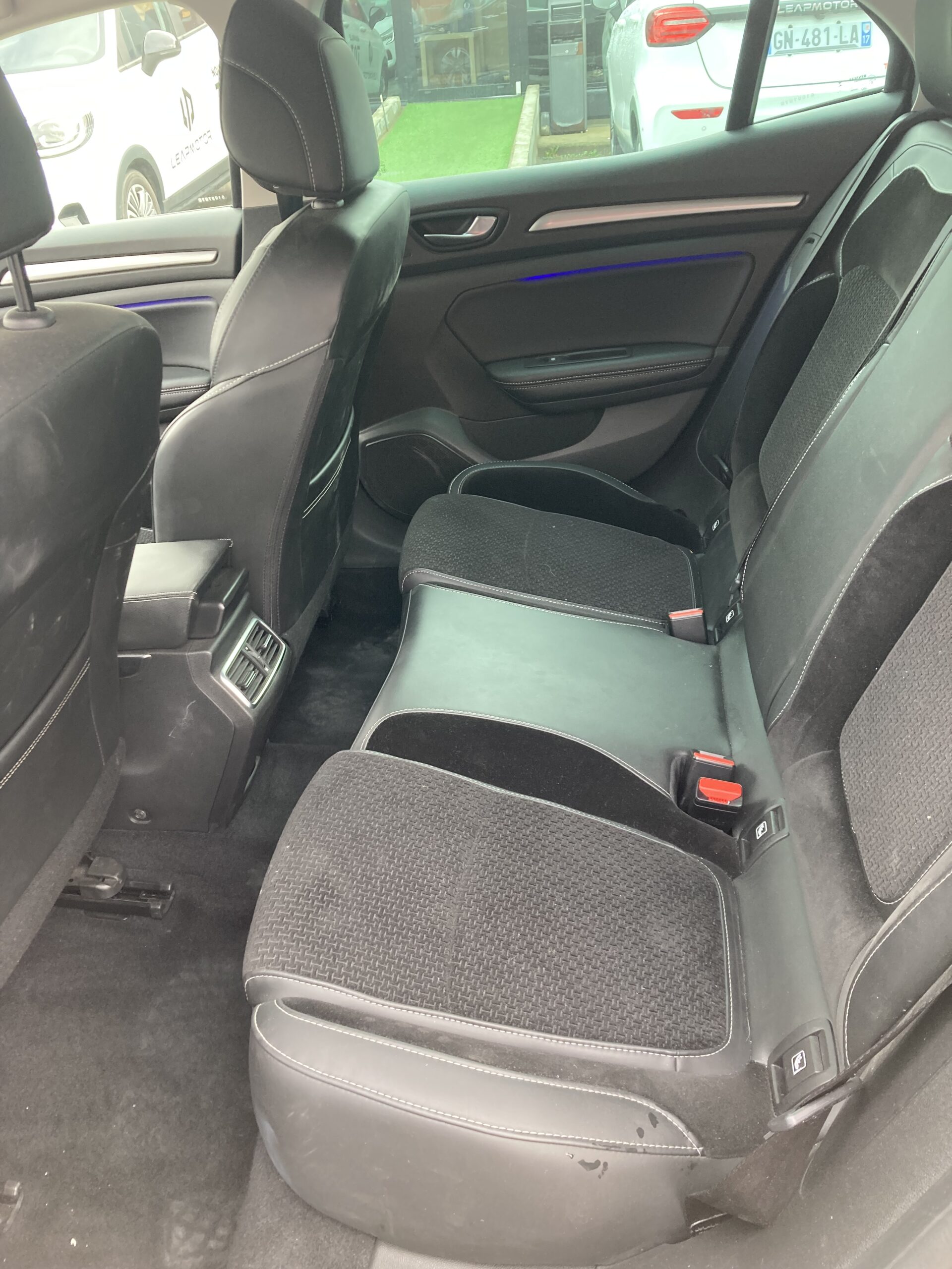 RENAULT MEGANE IV BERLINE DCI 110 ENERGY BUSINESS EDC