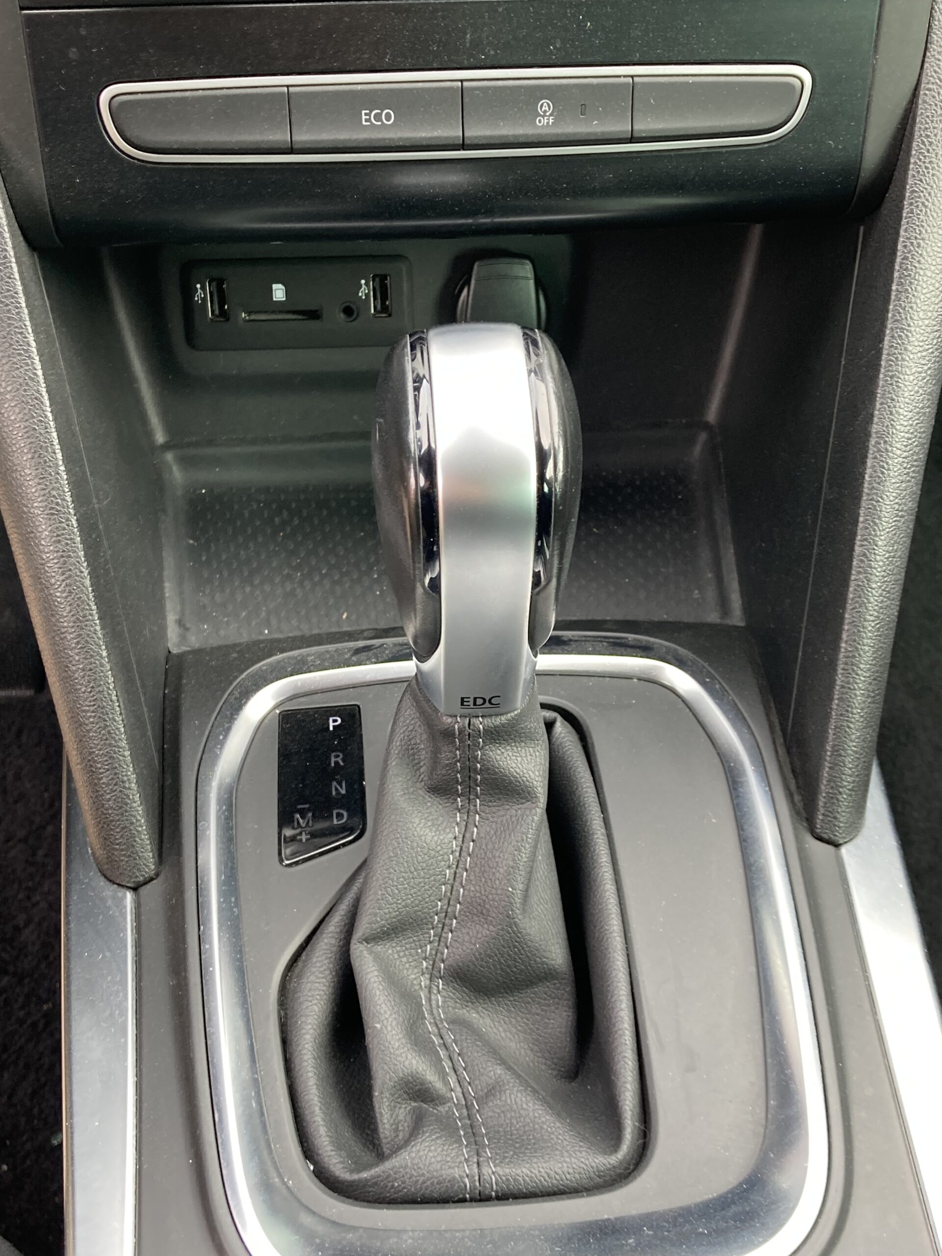 RENAULT MEGANE IV BERLINE DCI 110 ENERGY BUSINESS EDC